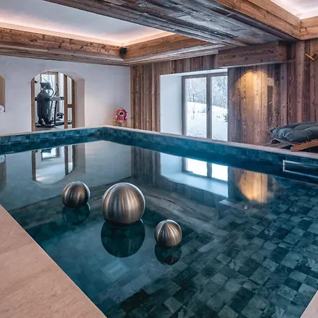 Des Amis - 15 Pers à - 400m Piscine Salle De Jeux Ciné *