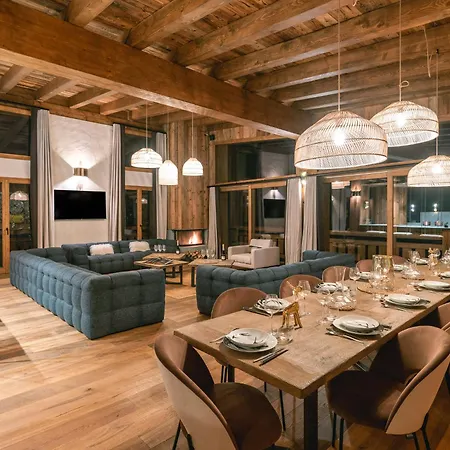 Des Amis - 15 Pers à - 400m Piscine Salle De Jeux Ciné *